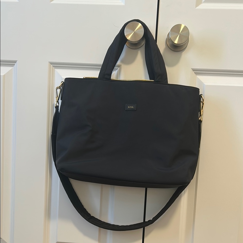 STIL Black Tote Bag